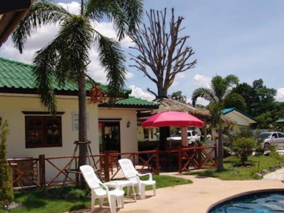 Ryans Resort Prasat Extérieur photo