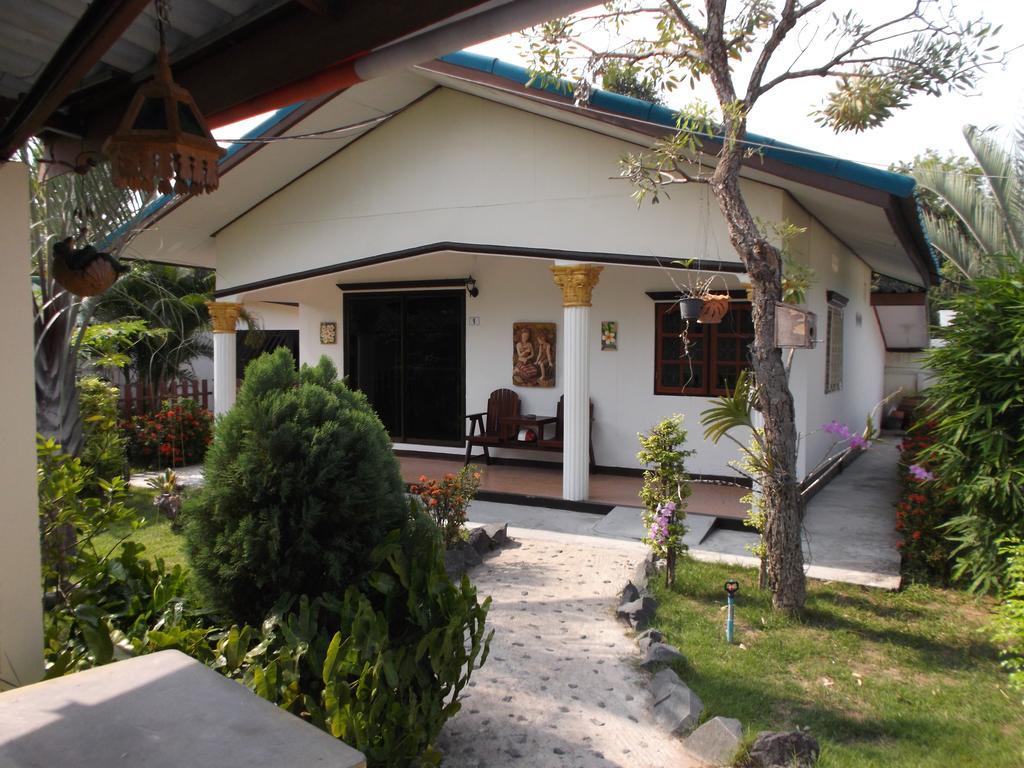Ryans Resort Prasat Extérieur photo
