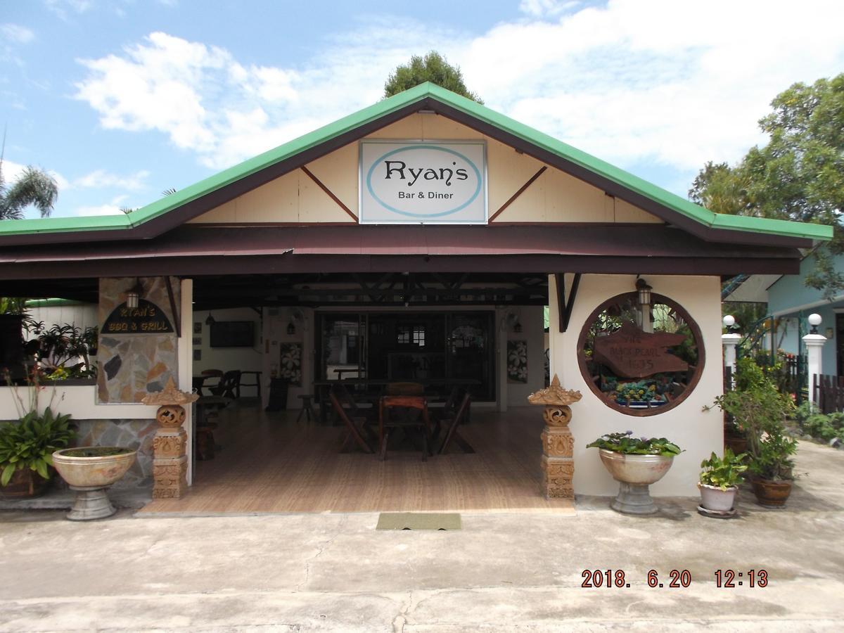 Ryans Resort Prasat Extérieur photo