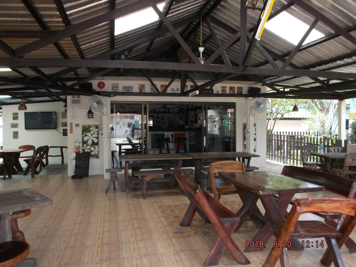 Ryans Resort Prasat Extérieur photo