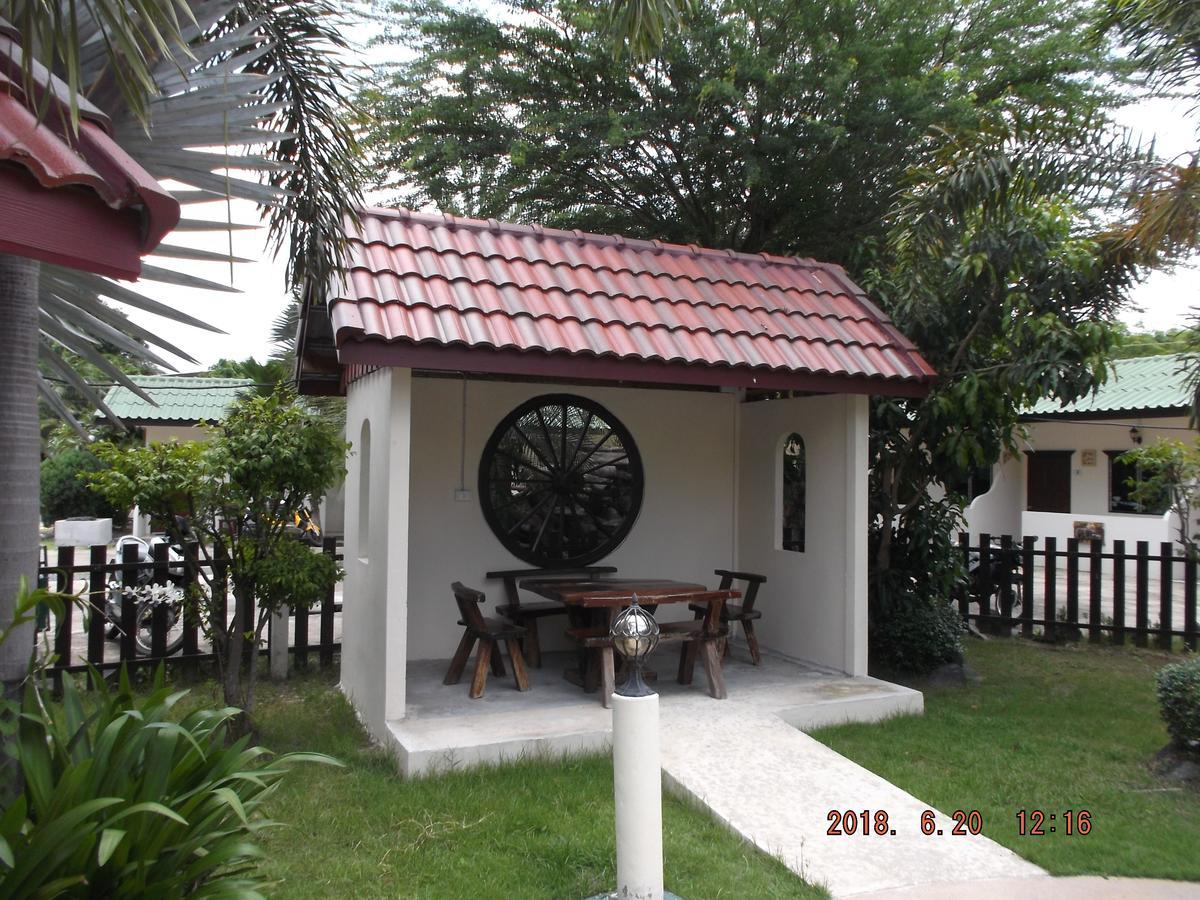 Ryans Resort Prasat Extérieur photo
