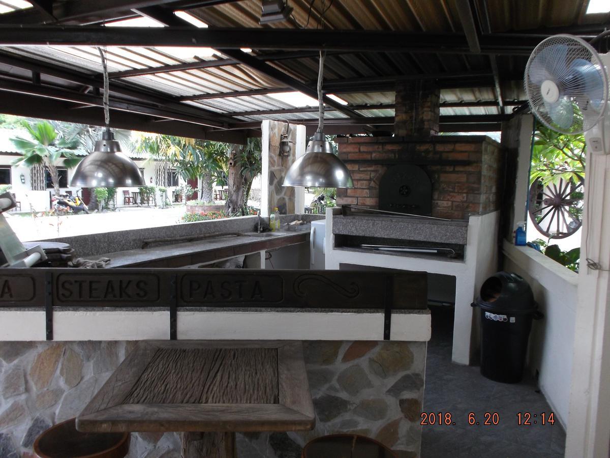 Ryans Resort Prasat Extérieur photo