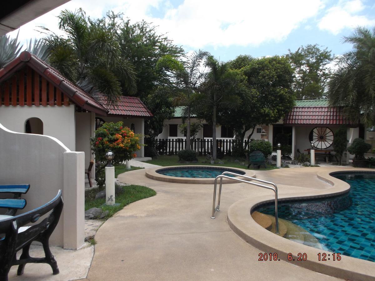 Ryans Resort Prasat Extérieur photo